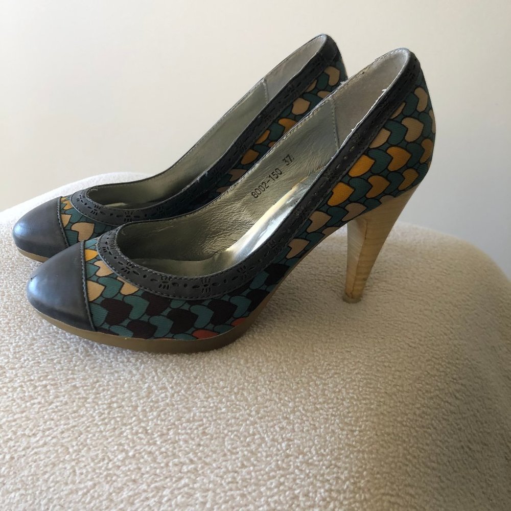 Heart heels